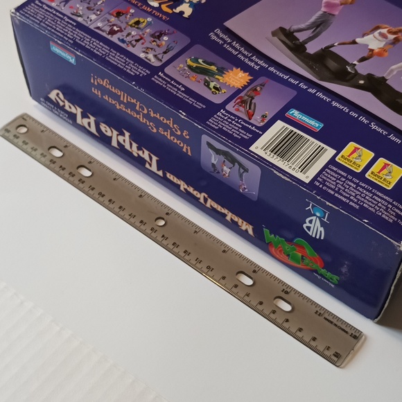 Vintage 1996 Michael Jordan collectible space Jam triple play toy set. - Picture 5 of 7